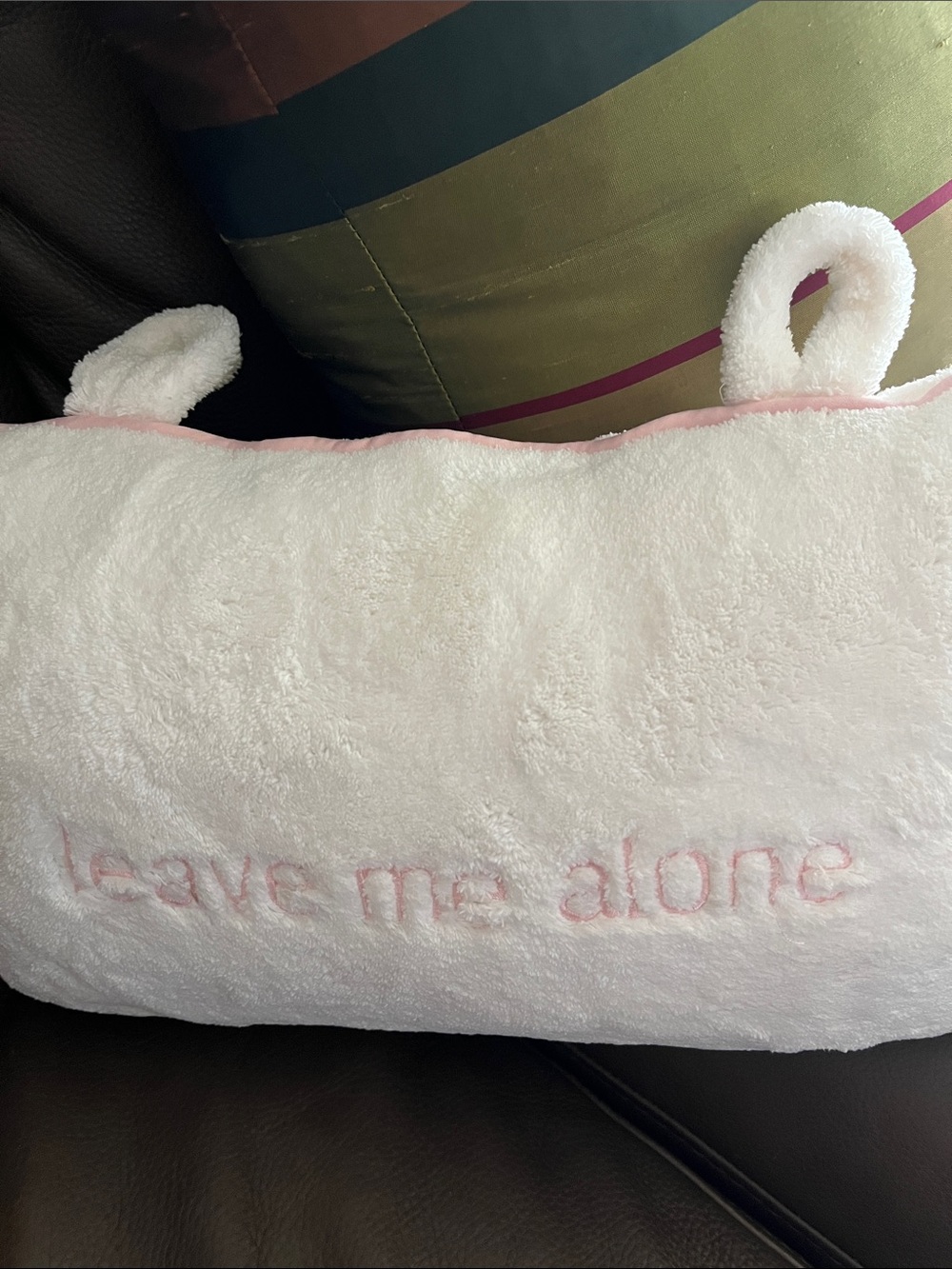 Victoria's Secret White Embroidered 'leave me alone' Bath Pillow - Picture 3 of 3